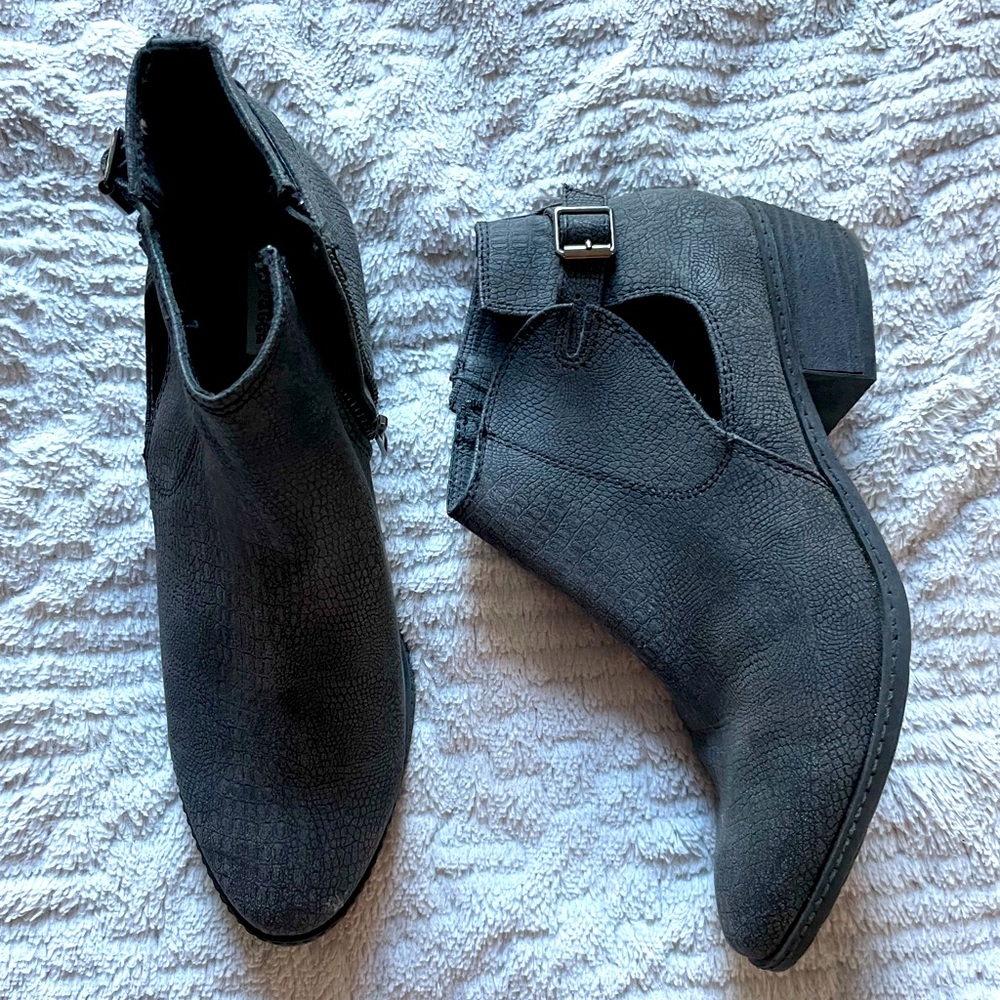Not rated black cutout booties size 10